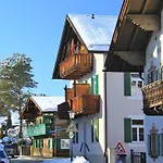 Апартаменти Hoellental Heritage House - Kramerblick - 2 *