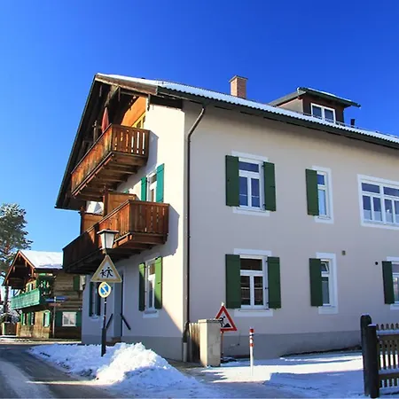 Апартаменти Hoellental Heritage House - Kramerblick - 2 *